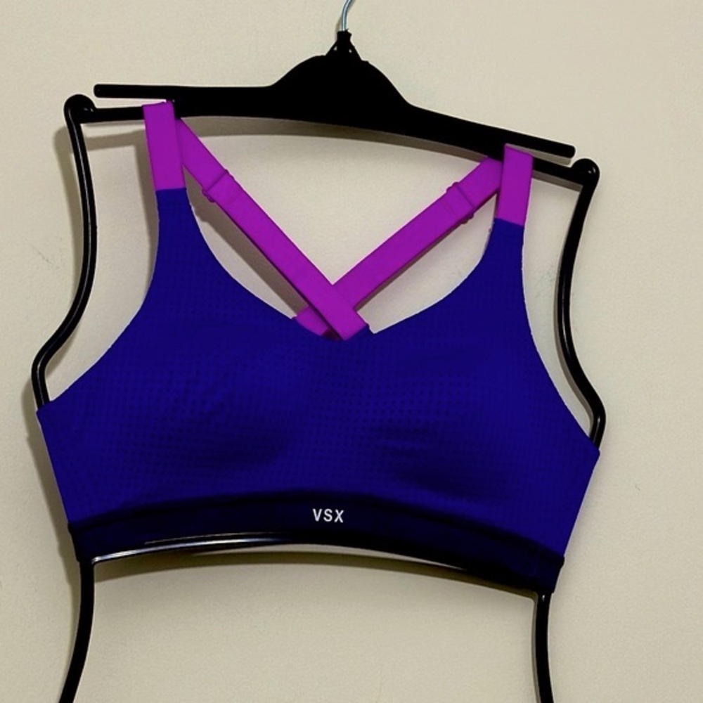 VSX Lightweight Medium Support Sports Bra 32B